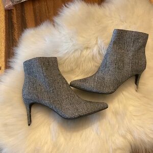 Size 10 Ted Delicious Brand Black and White Boots